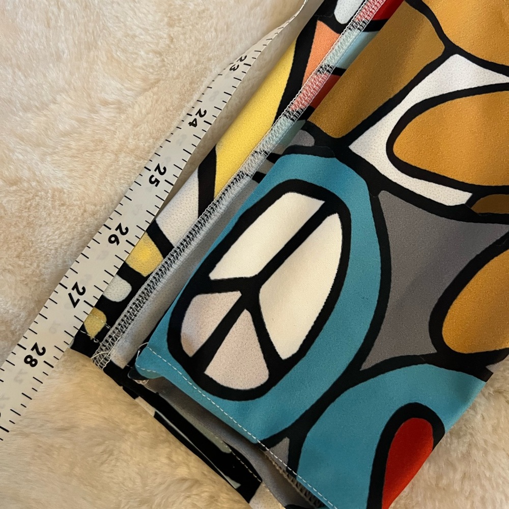 EUC Local artist made fun leggings size small - Picture 2 of 6